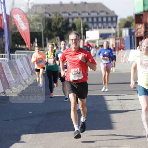 03.10.2025 - Köhlbrandbrückenlauf Jannik Wohlers http://msf.ph/oto/9116426 03.10.2025 13:02:49 Ziel 4116, 4279, 4579, 4619, 4747, 5245, 5726, 5793, 5810, 6175, 6255, 6447, 6739 meine-sportfotos.de
