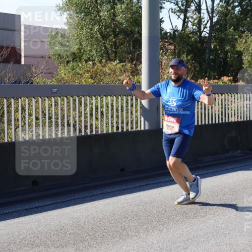03.10.2025 - Köhlbrandbrückenlauf Strokosch-Dieckow http://msf.ph/oto/9116443 03.10.2025 12:51:11 Position 3  meine-sportfotos.de