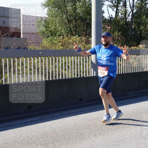03.10.2025 - Köhlbrandbrückenlauf Strokosch-Dieckow http://msf.ph/oto/9116448 03.10.2025 12:51:11 Position 3  meine-sportfotos.de
