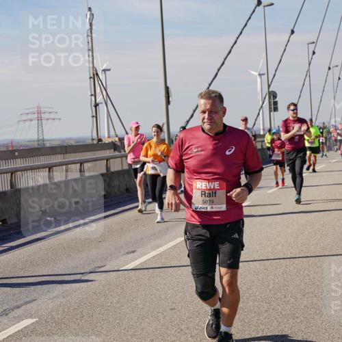 03.10.2025 - Köhlbrandbrückenlauf Michael Burmester http://msf.ph/oto/9116466 03.10.2025 12:58:10 Position 2 5079 meine-sportfotos.de