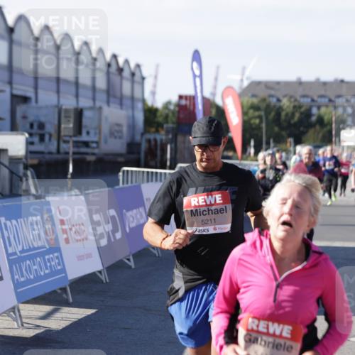 03.10.2025 - Köhlbrandbrückenlauf Jannik Wohlers http://msf.ph/oto/9116470 03.10.2025 13:33:26 Ziel 4006, 4755, 5211, 5281, 5413, 5549, 5783, 6276 meine-sportfotos.de