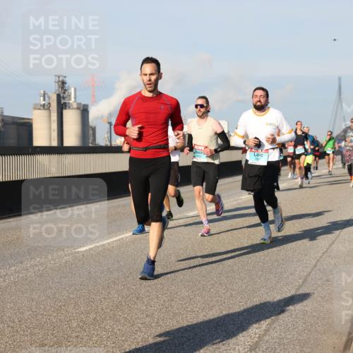 03.10.2025 - Köhlbrandbrückenlauf Lena Gebhardt http://msf.ph/oto/9116476 03.10.2025 09:44:05 Position 2 3340 meine-sportfotos.de