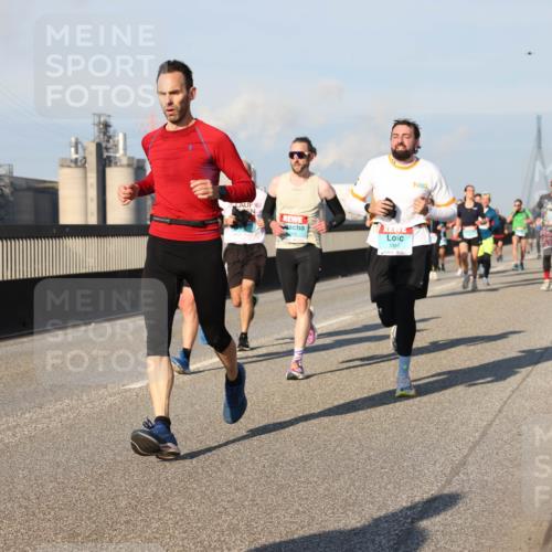 03.10.2025 - Köhlbrandbrückenlauf Lena Gebhardt http://msf.ph/oto/9116482 03.10.2025 09:44:06 Position 2 3340 meine-sportfotos.de