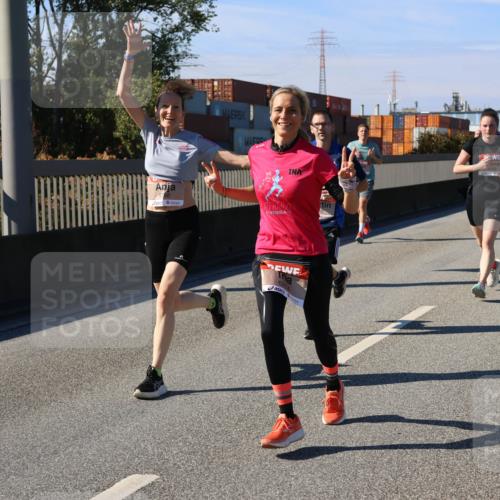 03.10.2025 - Köhlbrandbrückenlauf Strokosch-Dieckow http://msf.ph/oto/9116491 03.10.2025 12:51:15 Position 3 4175 meine-sportfotos.de