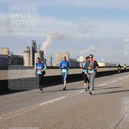 03.10.2025 - Köhlbrandbrückenlauf Lena Gebhardt http://msf.ph/oto/9116500 03.10.2025 10:20:59 Position 2  meine-sportfotos.de