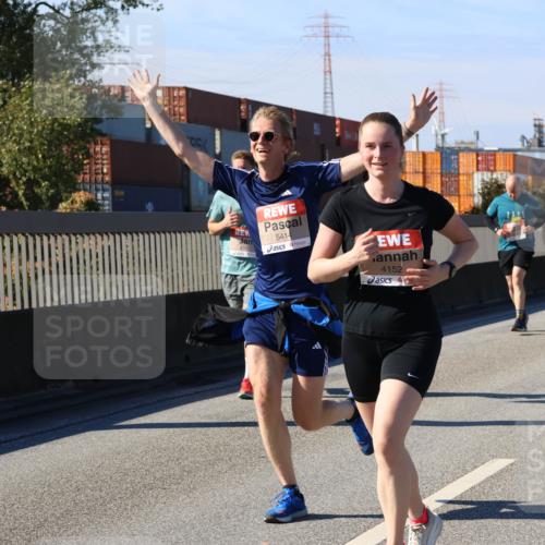 03.10.2025 - Köhlbrandbrückenlauf Strokosch-Dieckow http://msf.ph/oto/9116513 03.10.2025 12:51:16 Position 3 5414, 4152, 4836 meine-sportfotos.de