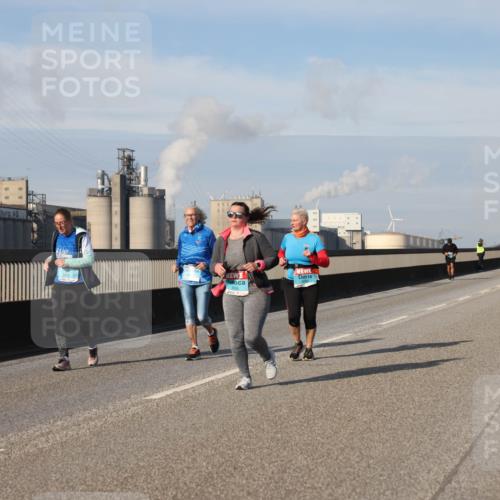 03.10.2025 - Köhlbrandbrückenlauf Lena Gebhardt http://msf.ph/oto/9116523 03.10.2025 10:21:00 Position 2  meine-sportfotos.de