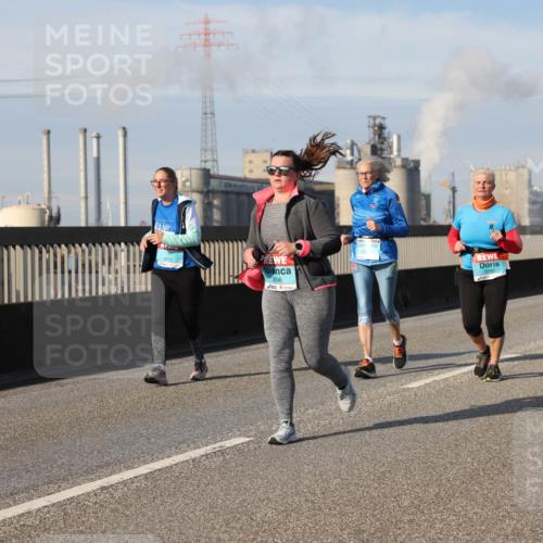 03.10.2025 - Köhlbrandbrückenlauf Lena Gebhardt http://msf.ph/oto/9116538 03.10.2025 10:21:02 Position 2 3606 meine-sportfotos.de