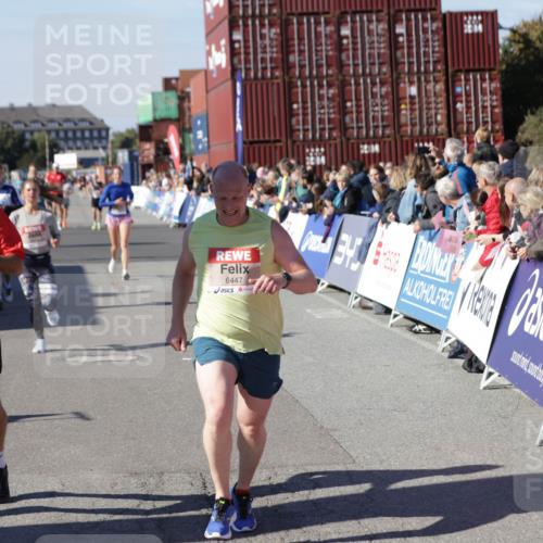 03.10.2025 - Köhlbrandbrückenlauf Jannik Wohlers http://msf.ph/oto/9116560 03.10.2025 13:02:51 Ziel 4095, 4116, 4137, 4203, 4279, 4579, 4619, 4747, 5245, 5726, 5793, 5810, 6175, 6255, 6447, 6739 meine-sportfotos.de