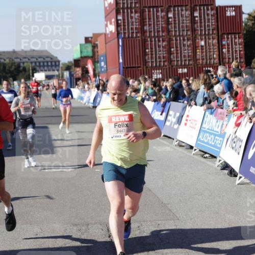 03.10.2025 - Köhlbrandbrückenlauf Jannik Wohlers http://msf.ph/oto/9116565 03.10.2025 13:02:51 Ziel 4095, 4116, 4137, 4203, 4279, 4579, 4619, 4747, 5245, 5726, 5793, 5810, 6175, 6255, 6447, 6739 meine-sportfotos.de