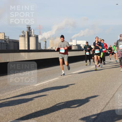 03.10.2025 - Köhlbrandbrückenlauf Lena Gebhardt http://msf.ph/oto/9116570 03.10.2025 09:44:08 Position 2  meine-sportfotos.de