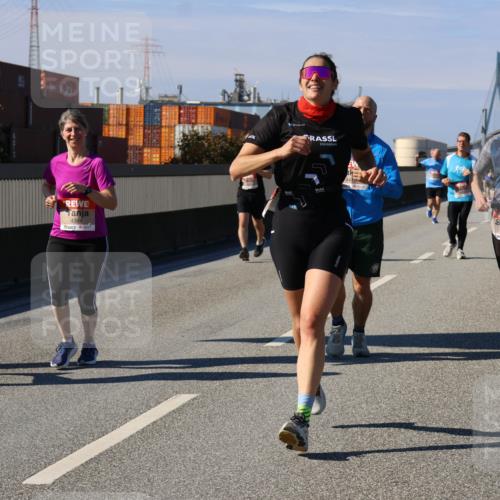 03.10.2025 - Köhlbrandbrückenlauf Strokosch-Dieckow http://msf.ph/oto/9116585 03.10.2025 12:51:20 Position 3 2025, 4122, 4384, 4396 meine-sportfotos.de