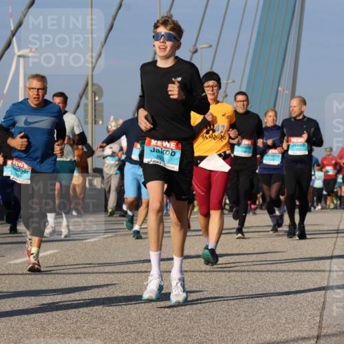 03.10.2025 - Köhlbrandbrückenlauf Strokosch-Dieckow http://msf.ph/oto/9116607 03.10.2025 09:49:29 Position 2 685, 1933 meine-sportfotos.de