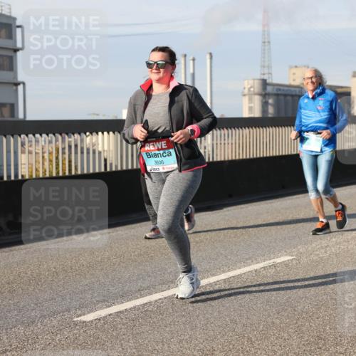 03.10.2025 - Köhlbrandbrückenlauf Lena Gebhardt http://msf.ph/oto/9116610 03.10.2025 10:21:02 Position 2 3606, 3093 meine-sportfotos.de