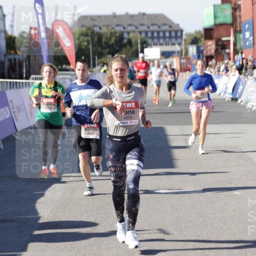 03.10.2025 - Köhlbrandbrückenlauf Jannik Wohlers http://msf.ph/oto/9116618 03.10.2025 13:02:52 Ziel 4095, 4116, 4137, 4203, 4279, 4579, 4619, 4747, 5245, 5793, 5810, 6175, 6255, 6447, 6739 meine-sportfotos.de