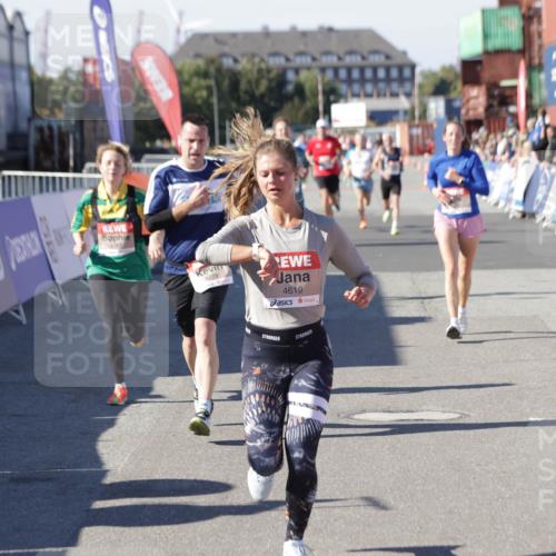 03.10.2025 - Köhlbrandbrückenlauf Jannik Wohlers http://msf.ph/oto/9116643 03.10.2025 13:02:53 Ziel 4095, 4116, 4137, 4203, 4279, 4579, 4619, 4747, 5245, 5793, 5810, 6175, 6255, 6447, 6739 meine-sportfotos.de