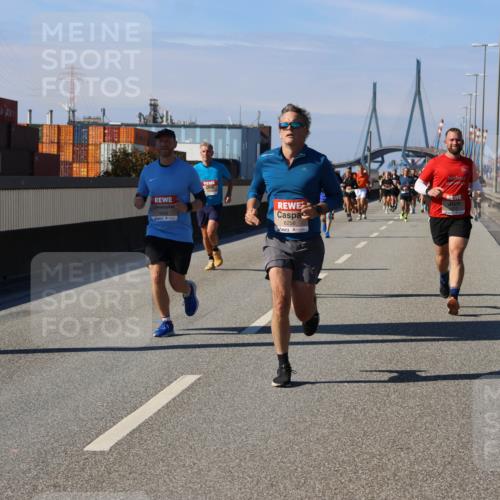 03.10.2025 - Köhlbrandbrückenlauf Strokosch-Dieckow http://msf.ph/oto/9116650 03.10.2025 12:51:30 Position 3 4249, 6256 meine-sportfotos.de