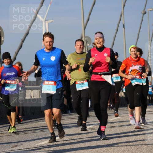 03.10.2025 - Köhlbrandbrückenlauf Strokosch-Dieckow http://msf.ph/oto/9116660 03.10.2025 09:49:39 Position 2 1848, 21, 2025, 2938, 3751, 1665, 3699 meine-sportfotos.de