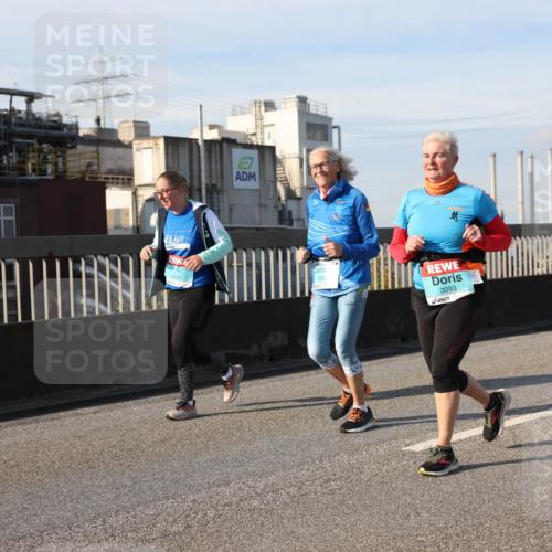 03.10.2025 - Köhlbrandbrückenlauf Lena Gebhardt http://msf.ph/oto/9116673 03.10.2025 10:21:04 Position 2 3093 meine-sportfotos.de