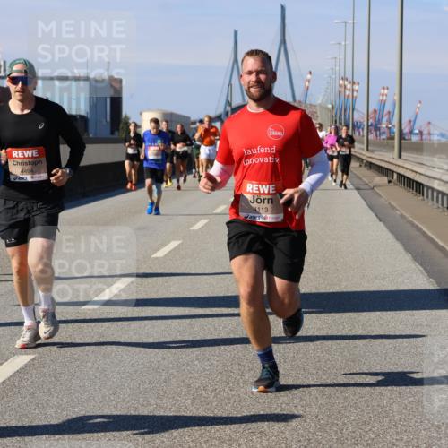 03.10.2025 - Köhlbrandbrückenlauf Strokosch-Dieckow http://msf.ph/oto/9116679 03.10.2025 12:51:32 Position 3 4494, 4113 meine-sportfotos.de