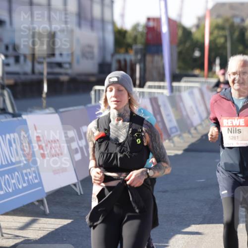 03.10.2025 - Köhlbrandbrückenlauf Jannik Wohlers http://msf.ph/oto/9116684 03.10.2025 13:33:32 Ziel 4006, 4744, 5179, 5211, 5281, 5413, 5546, 5549, 6094, 6276 meine-sportfotos.de