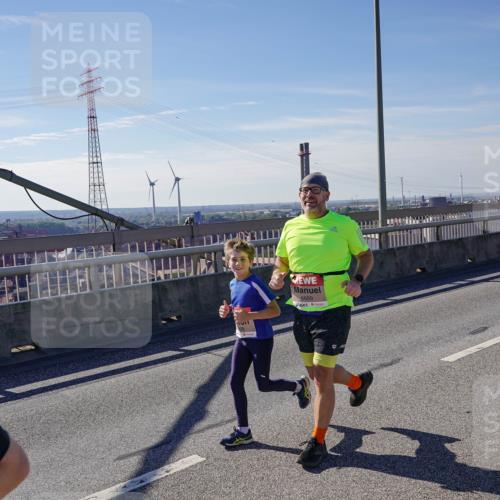 03.10.2025 - Köhlbrandbrückenlauf Michael Burmester http://msf.ph/oto/9116685 03.10.2025 12:58:21 Position 2 6669 meine-sportfotos.de