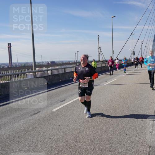 03.10.2025 - Köhlbrandbrückenlauf Michael Burmester http://msf.ph/oto/9116694 03.10.2025 12:58:22 Position 2  meine-sportfotos.de