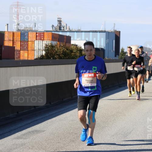 03.10.2025 - Köhlbrandbrückenlauf Strokosch-Dieckow http://msf.ph/oto/9116710 03.10.2025 12:51:37 Position 3  meine-sportfotos.de