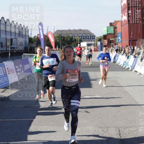 03.10.2025 - Köhlbrandbrückenlauf Jannik Wohlers http://msf.ph/oto/9116711 03.10.2025 13:02:53 Ziel 4095, 4116, 4137, 4203, 4279, 4579, 4619, 4747, 5245, 5793, 5810, 6175, 6255, 6447, 6739 meine-sportfotos.de