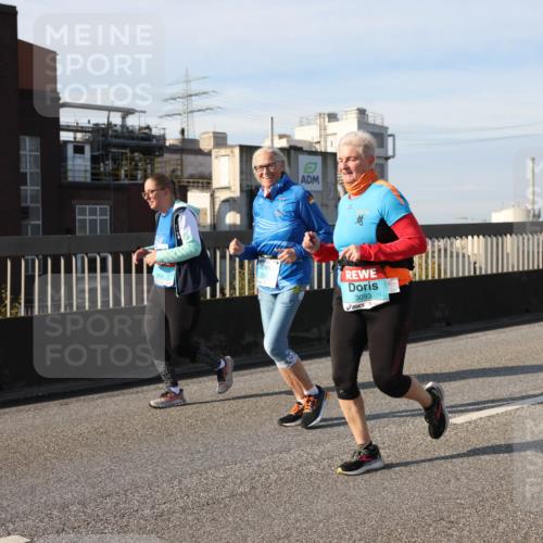 03.10.2025 - Köhlbrandbrückenlauf Lena Gebhardt http://msf.ph/oto/9116717 03.10.2025 10:21:05 Position 2 3093 meine-sportfotos.de