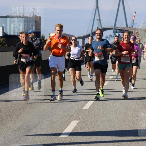 03.10.2025 - Köhlbrandbrückenlauf Strokosch-Dieckow http://msf.ph/oto/9116721 03.10.2025 12:51:39 Position 3 4161, 6721 meine-sportfotos.de
