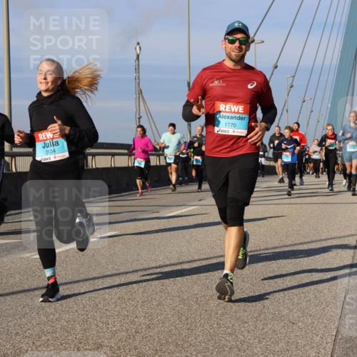 03.10.2025 - Köhlbrandbrückenlauf Strokosch-Dieckow http://msf.ph/oto/9116740 03.10.2025 09:49:49 Position 2 3134, 1770 meine-sportfotos.de
