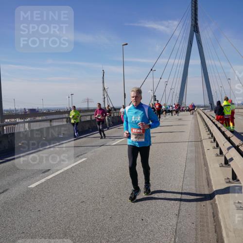 03.10.2025 - Köhlbrandbrückenlauf Michael Burmester http://msf.ph/oto/9116745 03.10.2025 12:58:24 Position 2  meine-sportfotos.de