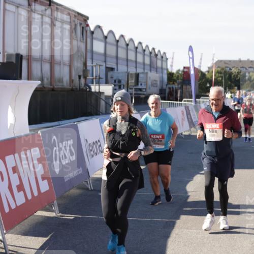 03.10.2025 - Köhlbrandbrückenlauf Jannik Wohlers http://msf.ph/oto/9116751 03.10.2025 13:33:32 Ziel 4006, 4744, 5179, 5211, 5281, 5413, 5546, 5549, 6094, 6276 meine-sportfotos.de