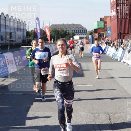03.10.2025 - Köhlbrandbrückenlauf Jannik Wohlers http://msf.ph/oto/9116756 03.10.2025 13:02:53 Ziel 4095, 4116, 4137, 4203, 4279, 4579, 4619, 4747, 5245, 5793, 5810, 6175, 6255, 6447, 6739 meine-sportfotos.de