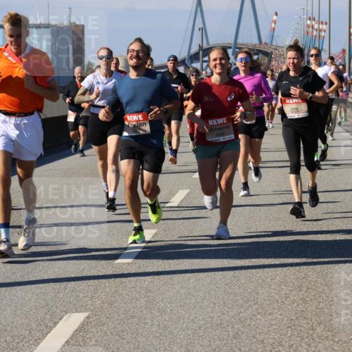 03.10.2025 - Köhlbrandbrückenlauf Strokosch-Dieckow http://msf.ph/oto/9116770 03.10.2025 12:51:41 Position 3 430, 4328, 2, 6721 meine-sportfotos.de