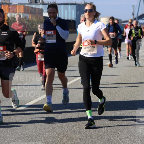 03.10.2025 - Köhlbrandbrückenlauf Strokosch-Dieckow http://msf.ph/oto/9116781 03.10.2025 12:51:46 Position 3 4336, 202, 4877, 4584 meine-sportfotos.de
