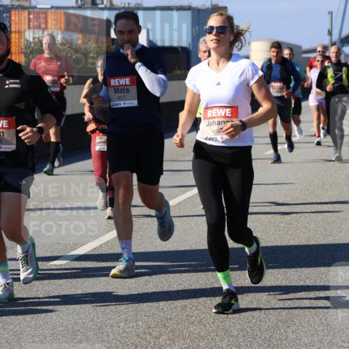 03.10.2025 - Köhlbrandbrückenlauf Strokosch-Dieckow http://msf.ph/oto/9116785 03.10.2025 12:51:46 Position 3 4336, 4877, 4584 meine-sportfotos.de