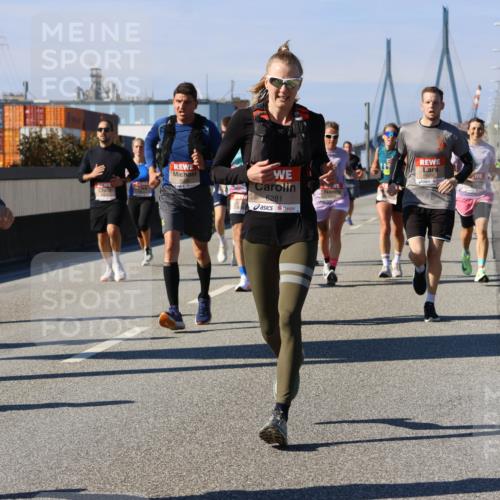 03.10.2025 - Köhlbrandbrückenlauf Strokosch-Dieckow http://msf.ph/oto/9116811 03.10.2025 12:51:50 Position 3 4504, 6281, 3 meine-sportfotos.de
