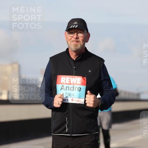 03.10.2025 - Köhlbrandbrückenlauf Lena Gebhardt http://msf.ph/oto/9116856 03.10.2025 10:21:37 Position 2 2664 meine-sportfotos.de