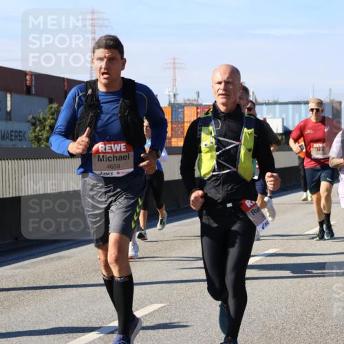 03.10.2025 - Köhlbrandbrückenlauf Strokosch-Dieckow http://msf.ph/oto/9116858 03.10.2025 12:51:52 Position 3 4659, 5096, 62 meine-sportfotos.de