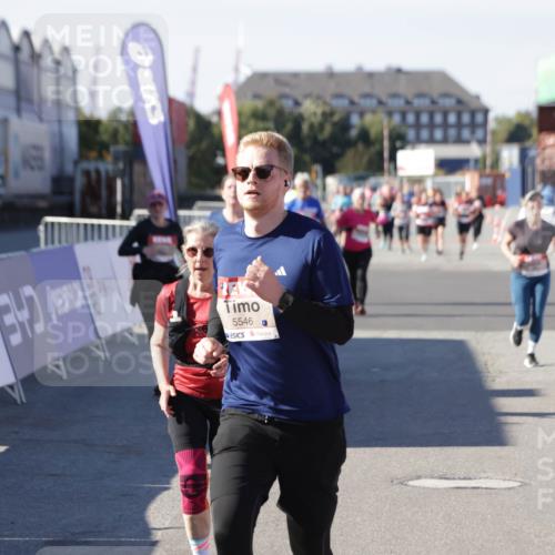 03.10.2025 - Köhlbrandbrückenlauf Jannik Wohlers http://msf.ph/oto/9116862 03.10.2025 13:33:37 Ziel 4006, 4744, 5179, 5281, 5367, 5546, 5549, 5579, 6094, 6276, 6734 meine-sportfotos.de