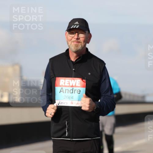 03.10.2025 - Köhlbrandbrückenlauf Lena Gebhardt http://msf.ph/oto/9116866 03.10.2025 10:21:37 Position 2 2664 meine-sportfotos.de
