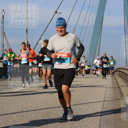 03.10.2025 - Köhlbrandbrückenlauf Strokosch-Dieckow http://msf.ph/oto/9116875 03.10.2025 09:50:04 Position 2 2956, 1905, 2044 meine-sportfotos.de