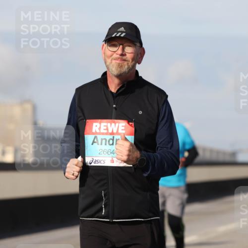 03.10.2025 - Köhlbrandbrückenlauf Lena Gebhardt http://msf.ph/oto/9116876 03.10.2025 10:21:37 Position 2 2664 meine-sportfotos.de