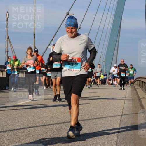 03.10.2025 - Köhlbrandbrückenlauf Strokosch-Dieckow http://msf.ph/oto/9116877 03.10.2025 09:50:04 Position 2 2956, 2044 meine-sportfotos.de
