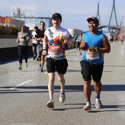 03.10.2025 - Köhlbrandbrückenlauf Strokosch-Dieckow http://msf.ph/oto/9116908 03.10.2025 12:51:58 Position 3 2024, 4263, 4165 meine-sportfotos.de