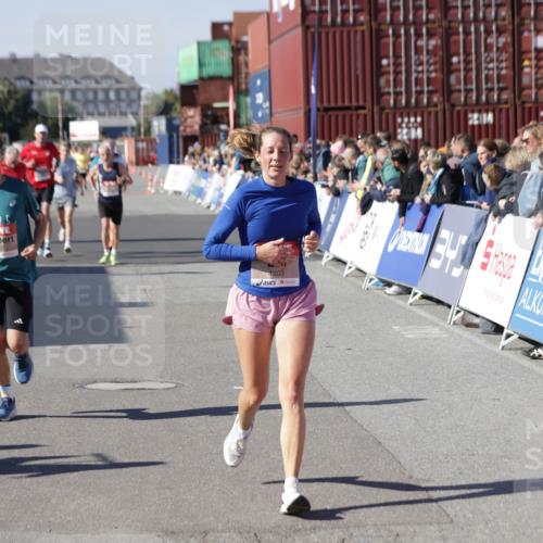 03.10.2025 - Köhlbrandbrückenlauf Jannik Wohlers http://msf.ph/oto/9116928 03.10.2025 13:02:56 Ziel 4095, 4116, 4137, 4203, 4279, 4294, 4619, 4747, 5245, 5793, 5810, 6175, 6447, 6655, 6770 meine-sportfotos.de