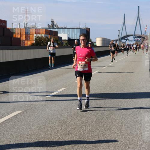 03.10.2025 - Köhlbrandbrückenlauf Strokosch-Dieckow http://msf.ph/oto/9116943 03.10.2025 12:52:02 Position 3 5963 meine-sportfotos.de