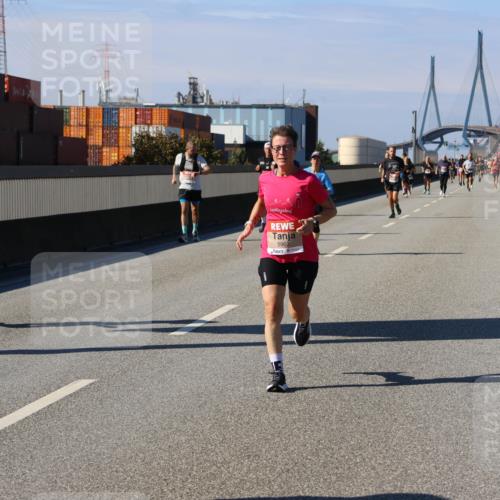 03.10.2025 - Köhlbrandbrückenlauf Strokosch-Dieckow http://msf.ph/oto/9116952 03.10.2025 12:52:02 Position 3 5963 meine-sportfotos.de